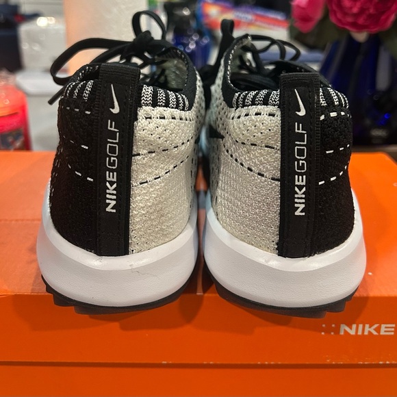 Nike Flyknit Racer Black and White Golf Shoes Size 11.5 Men’s - Picture 4 of 6